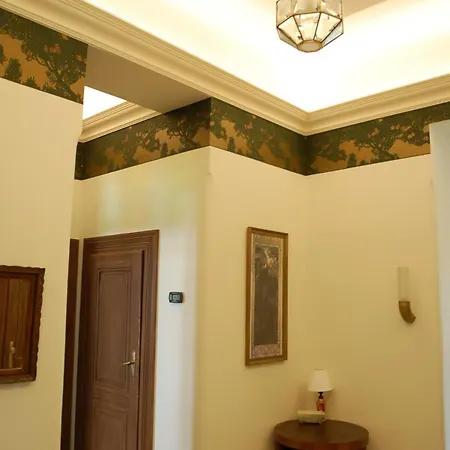Art Nouveau Treasure Apartman